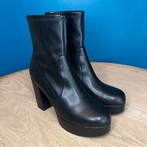 Madden Girl Stealth Black Platform Heeled Gogo Ankle Boots Women’s Size 9